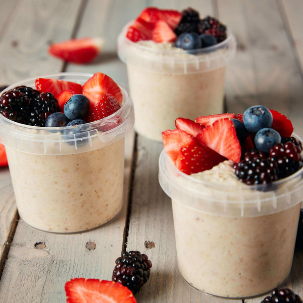 Fresh Delicious overnight oats, a popular healthy meal prep for weight loss and muscle gain by Macro Based Diet.