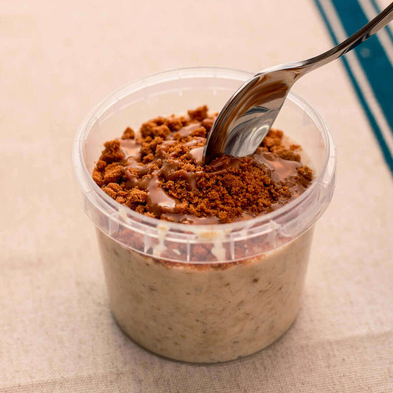 Fresh Delicious overnight oats topped with biscoff, a popular healthy meal prep for weight loss and muscle gain by Macro Based Diet.